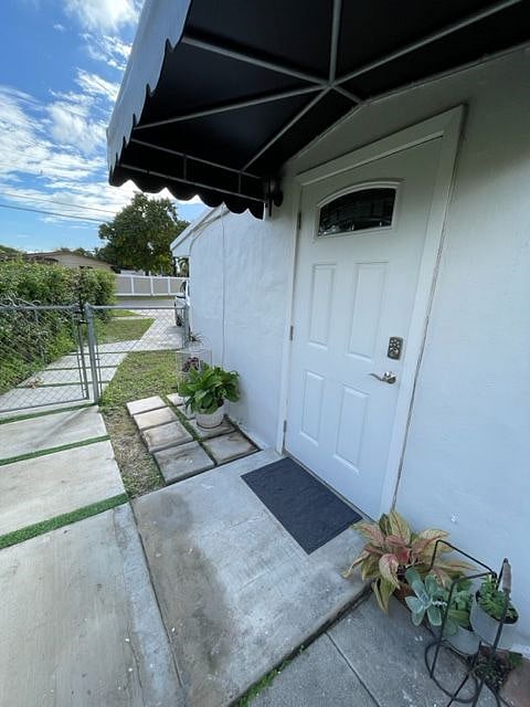 Furnished Finder property 465668_1 photo 1