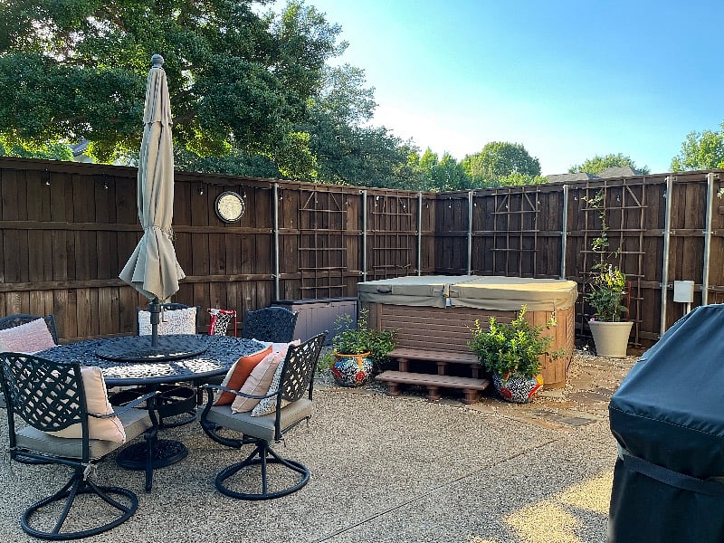 outside sitting area