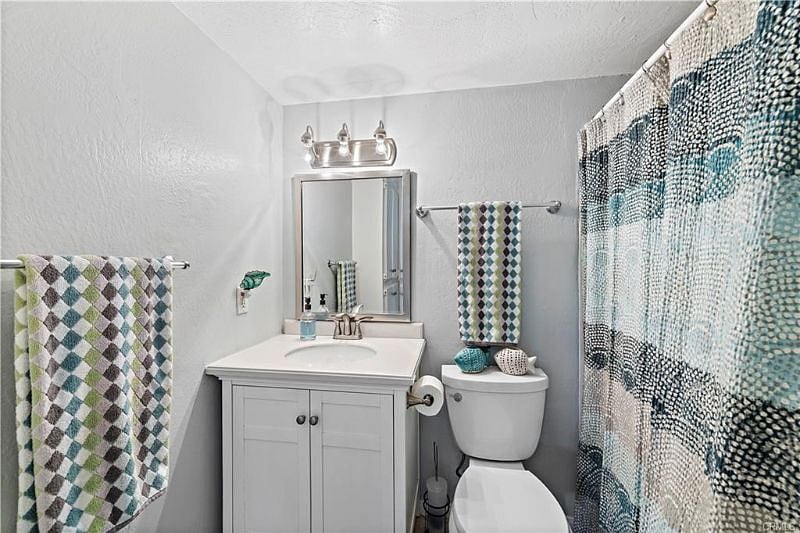 Bathroom (shared by Bedrooms 2 and 3)