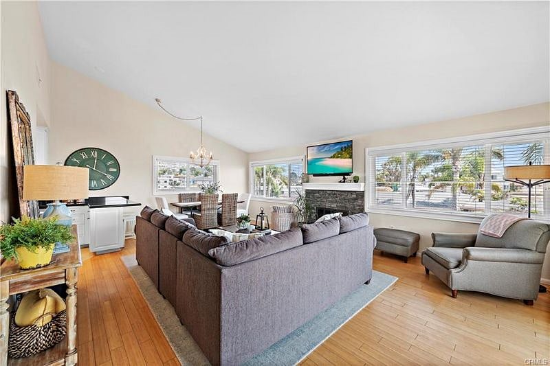 Furnished Finder property 465918_1 photo 17