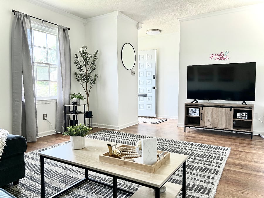 Furnished Finder property 465990_1 photo 1