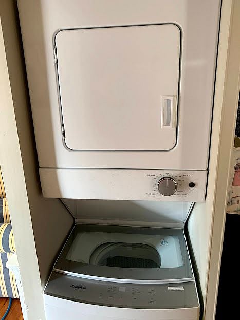 In-unit washer & dryer.