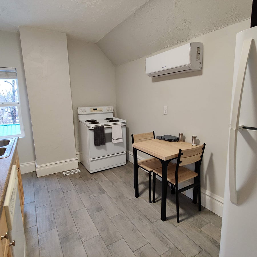Furnished Finder property 466136_4 photo 6
