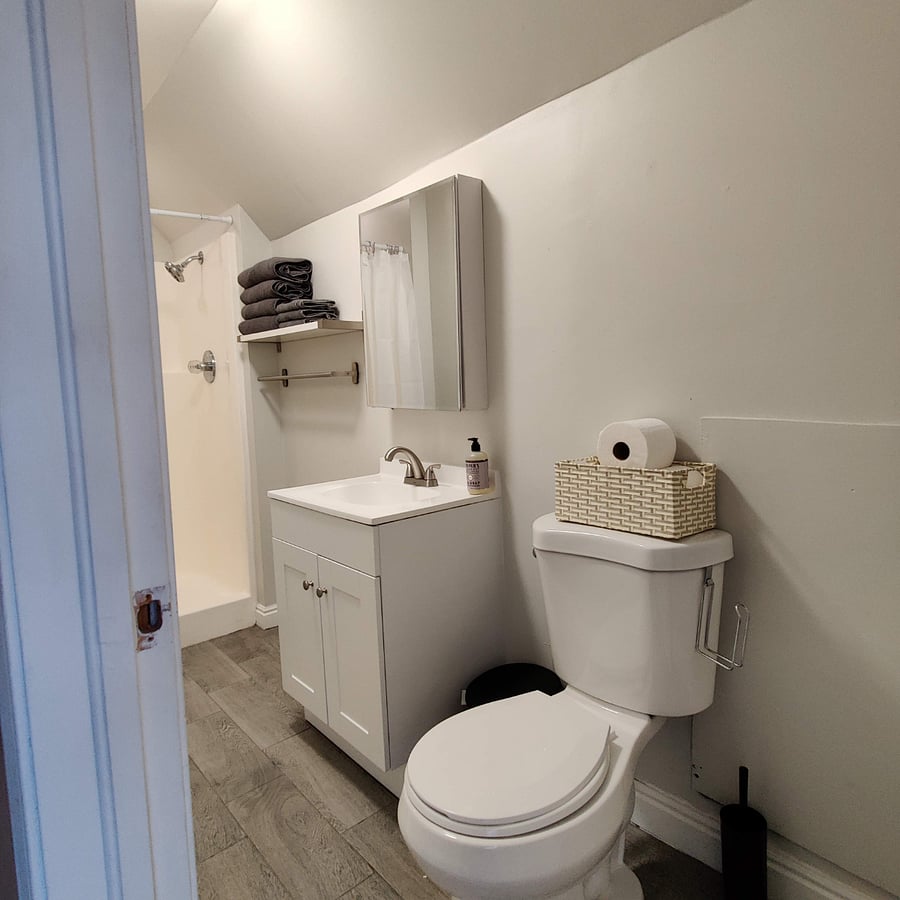 Furnished Finder property 466136_4 photo 8