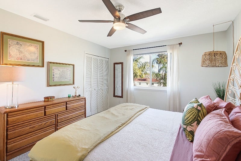 Master bedroom (King)