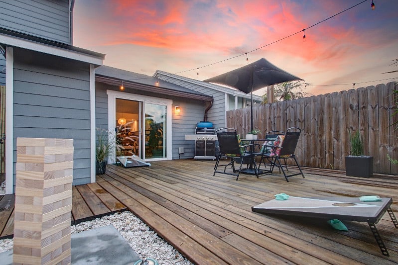 Sunset cornhole match?