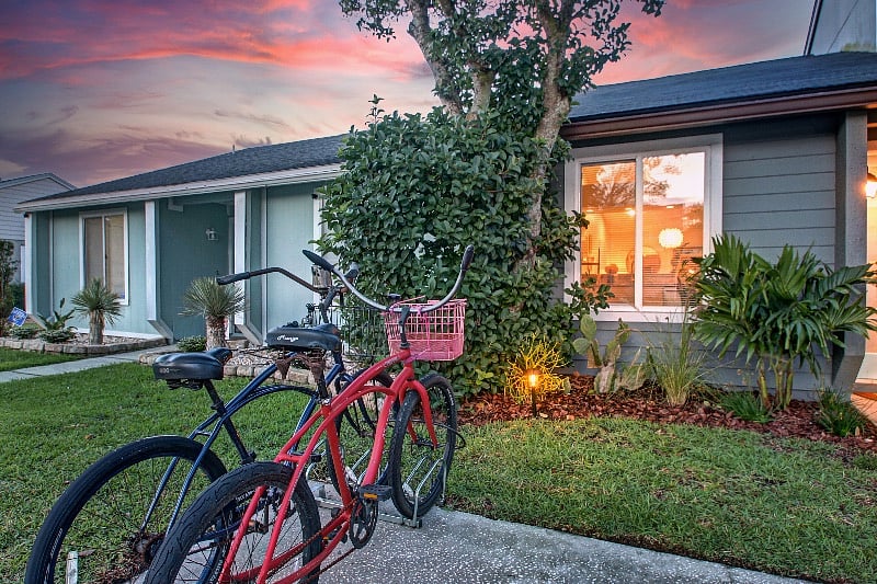 Two bikes provided (5 minute ride to the beach!)