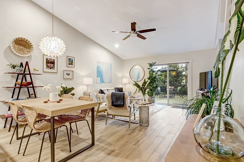 Living room/dining room