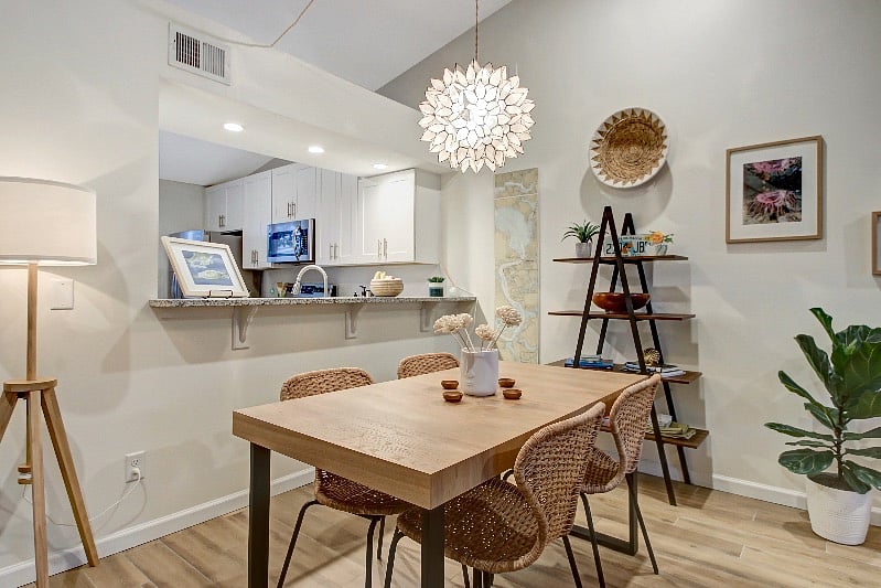 Living room/dining room