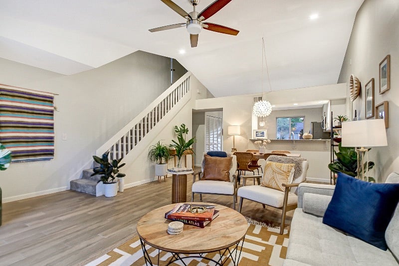 Living room/dining room