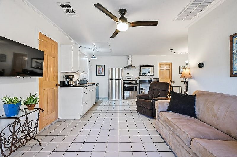 Furnished Finder property 466162_1 photo 24