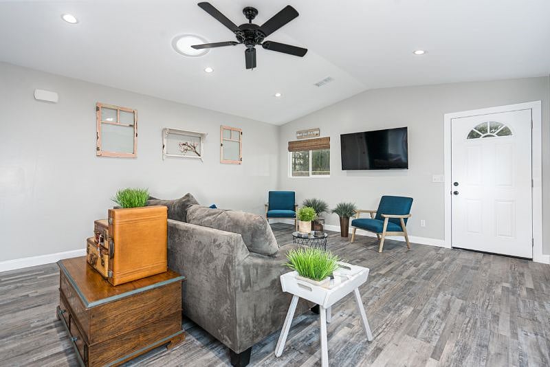 Furnished Finder property 466168_1 photo 8