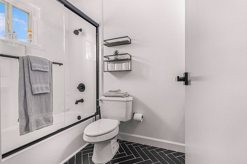 Furnished Finder property 466221_1 photo 15