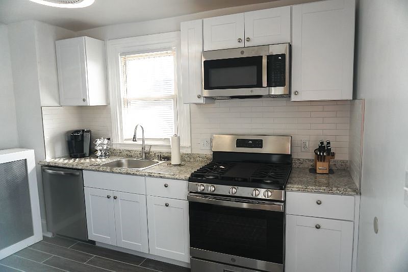 Furnished Finder property 466302_4 photo 8