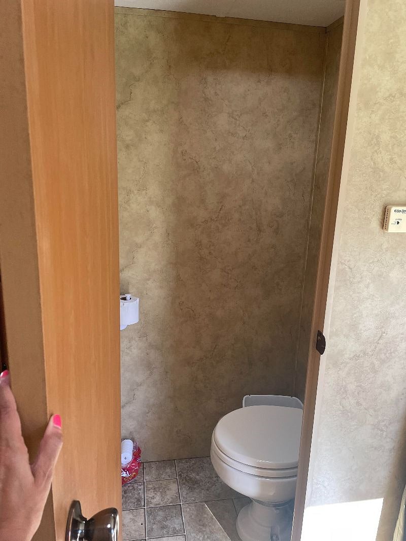 Toilet area