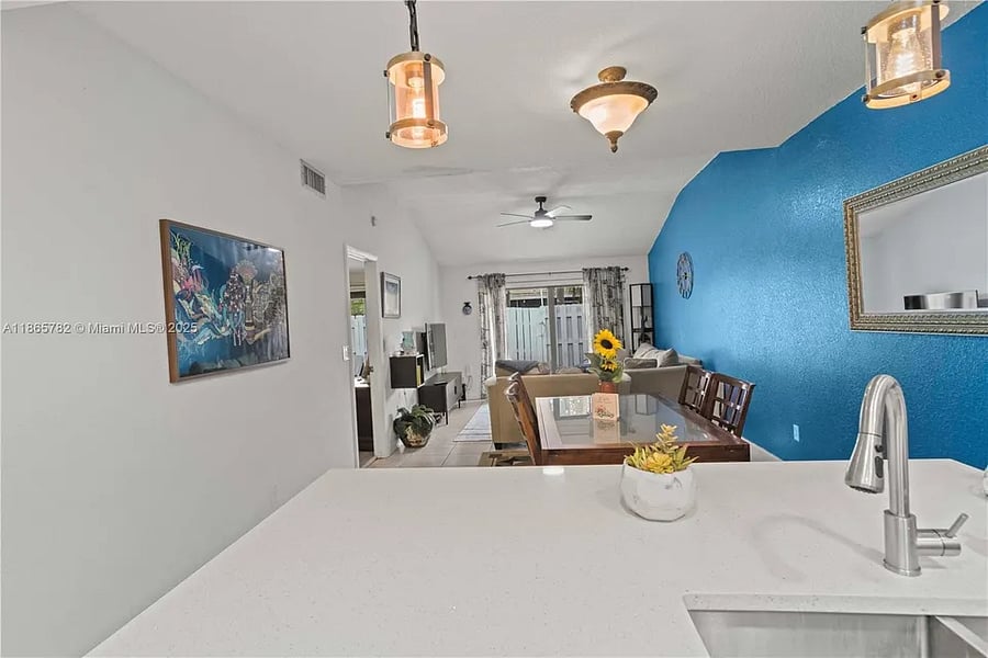Furnished Finder property 466348_1 photo 11