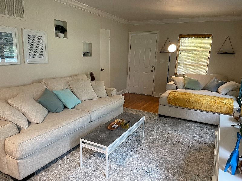 Furnished Finder property 466395_2 photo 3