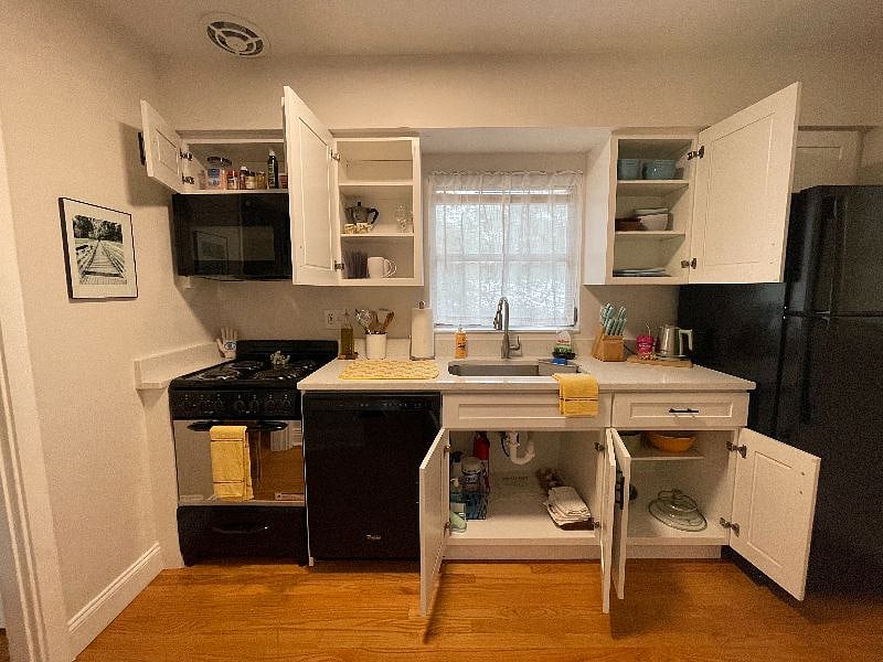Furnished Finder property 466395_2 photo 9
