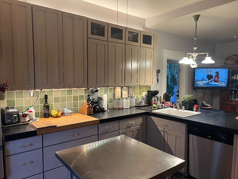 Downstairs shared kitchen.