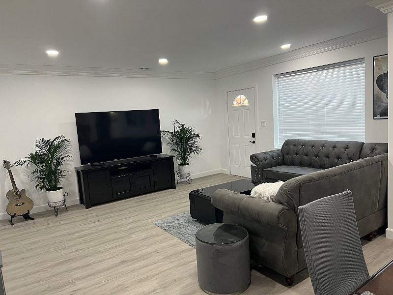 Furnished Finder property 466600_1 photo 17