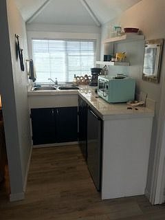 Furnished Finder property 466900_1 photo 3