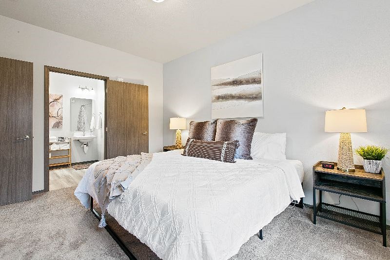 Furnished Finder property 466995_3 photo 30