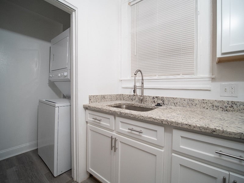 Furnished Finder property 467005_1 photo 11