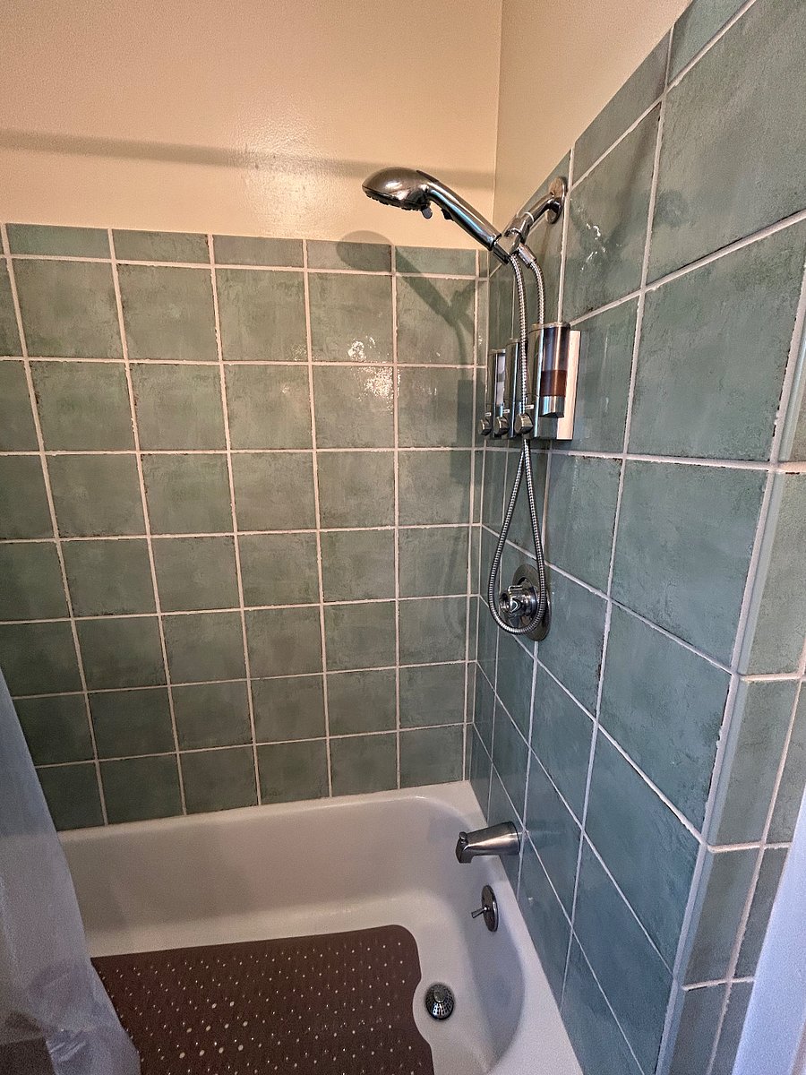 Shower/bath