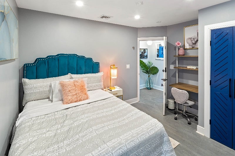 Fabulous Queen Bedroom 1 with TV and work station