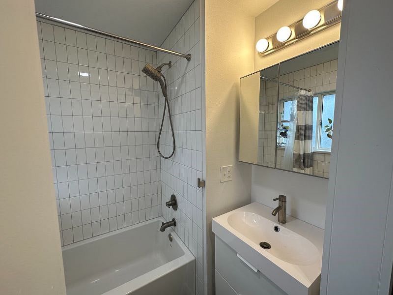 Main Bedroom Bathroom