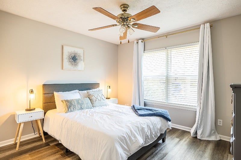 Bedroom 2, Queen. 
