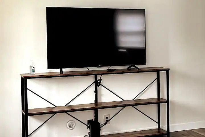 Roku TV 55 inch with Xfinity Flex Streaming