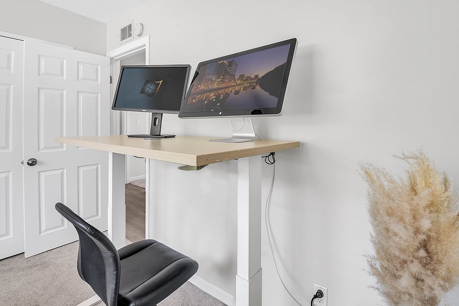 Office Room with adjusting standing desk. PC & MAC compatible
