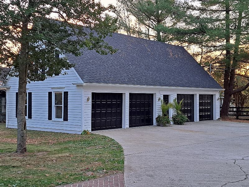 Private apartment spans the entire length over a detached 4 car garage.