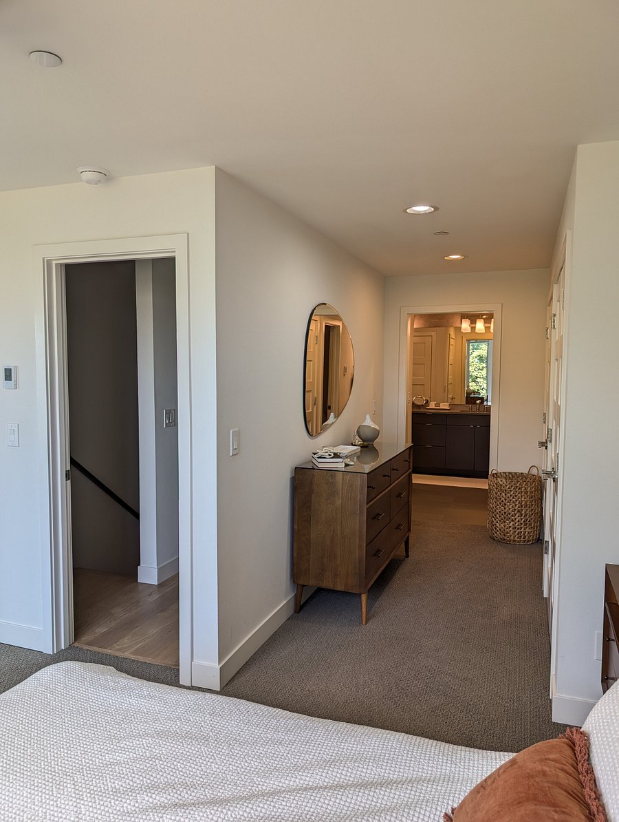 Furnished Finder property 467753_2 photo 8
