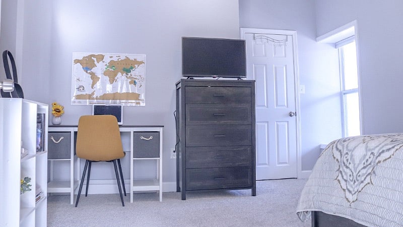 The Cozy Comfortable Room