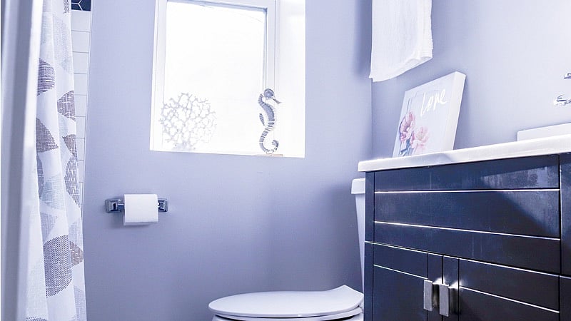 Shared Upstairs Bathroom