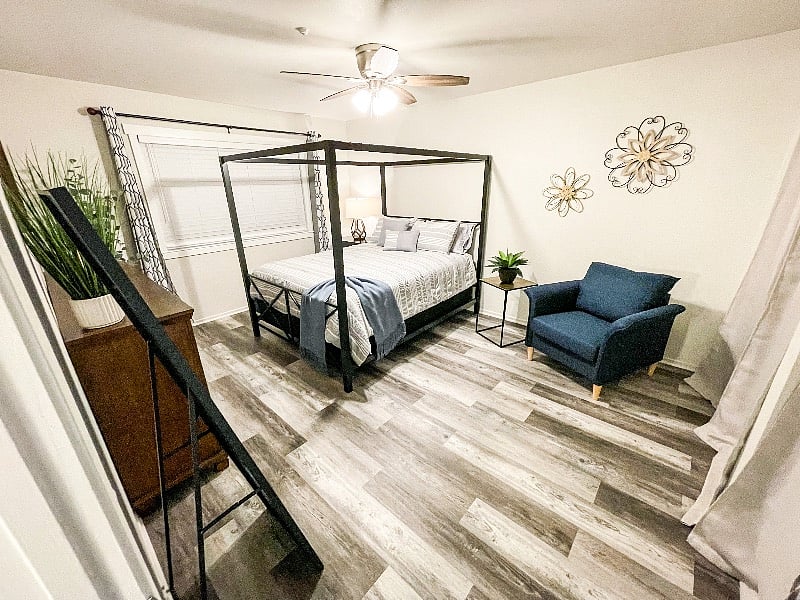 Master Bedroom with Queen Bed