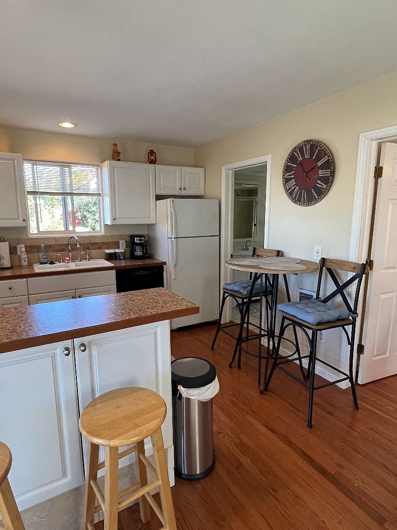 Furnished Finder property 467870_1 photo 3