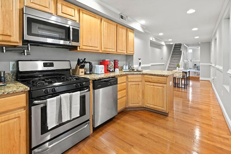 Furnished Finder property 468037_2 photo 11