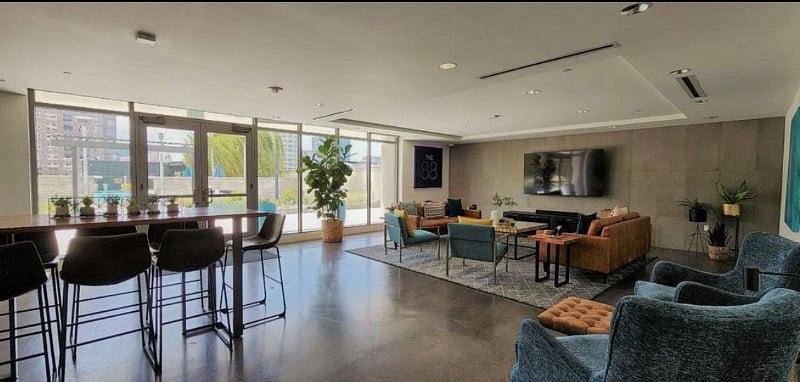 Additional Lounge