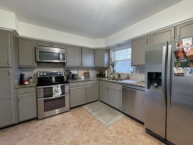 Furnished Finder property 468177_1 photo 33