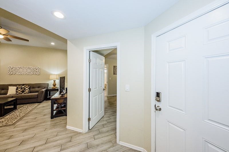 Furnished Finder property 468282_1 photo 16