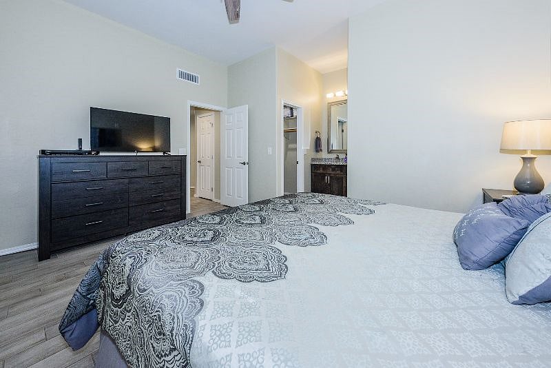 Furnished Finder property 468282_1 photo 30