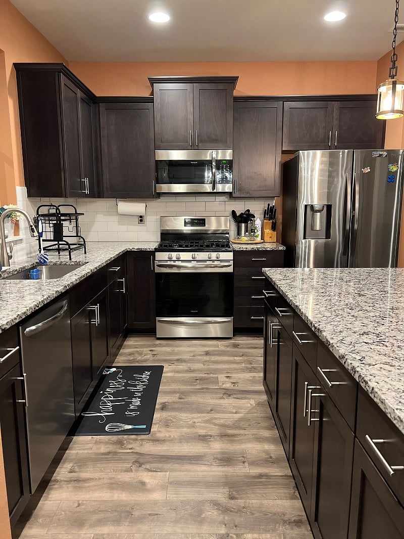 Full kitchen w/ all amenities.
