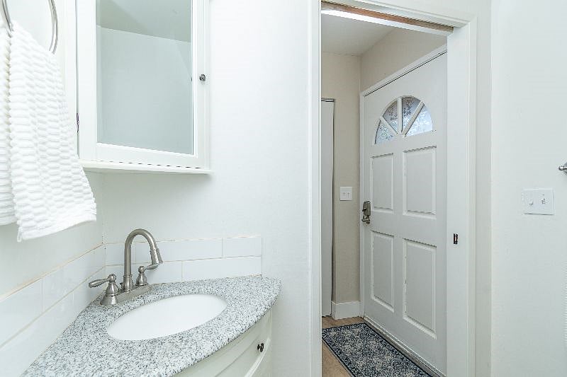 Furnished Finder property 468419_1 photo 8