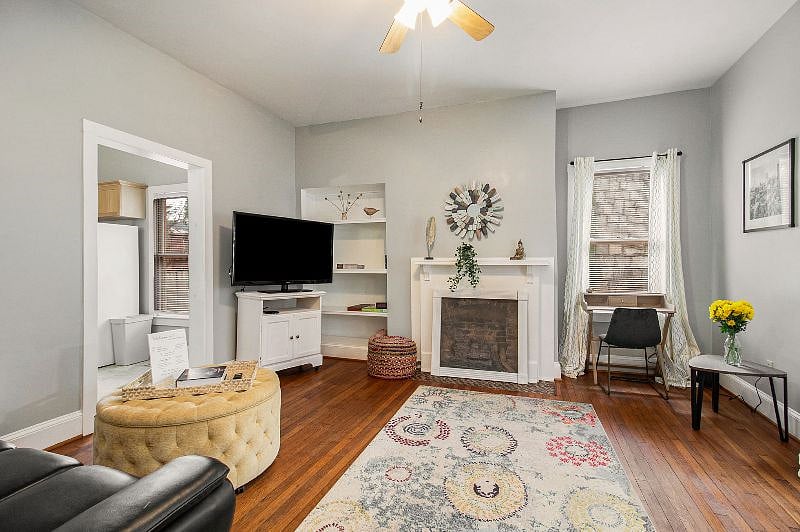 Spacious Living Room with Kitchen Entry