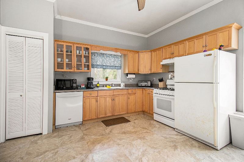 Furnished Finder property 468465_1 photo 8