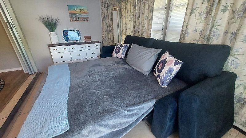 Tempurpaedic queen sleeper sofa
