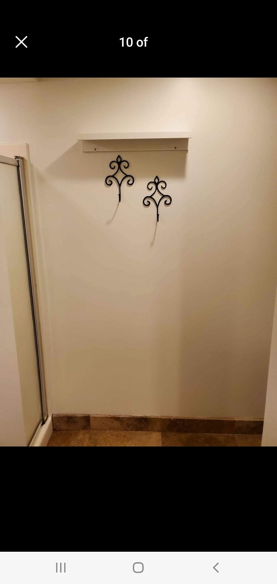En suite bathroom (in room 1)